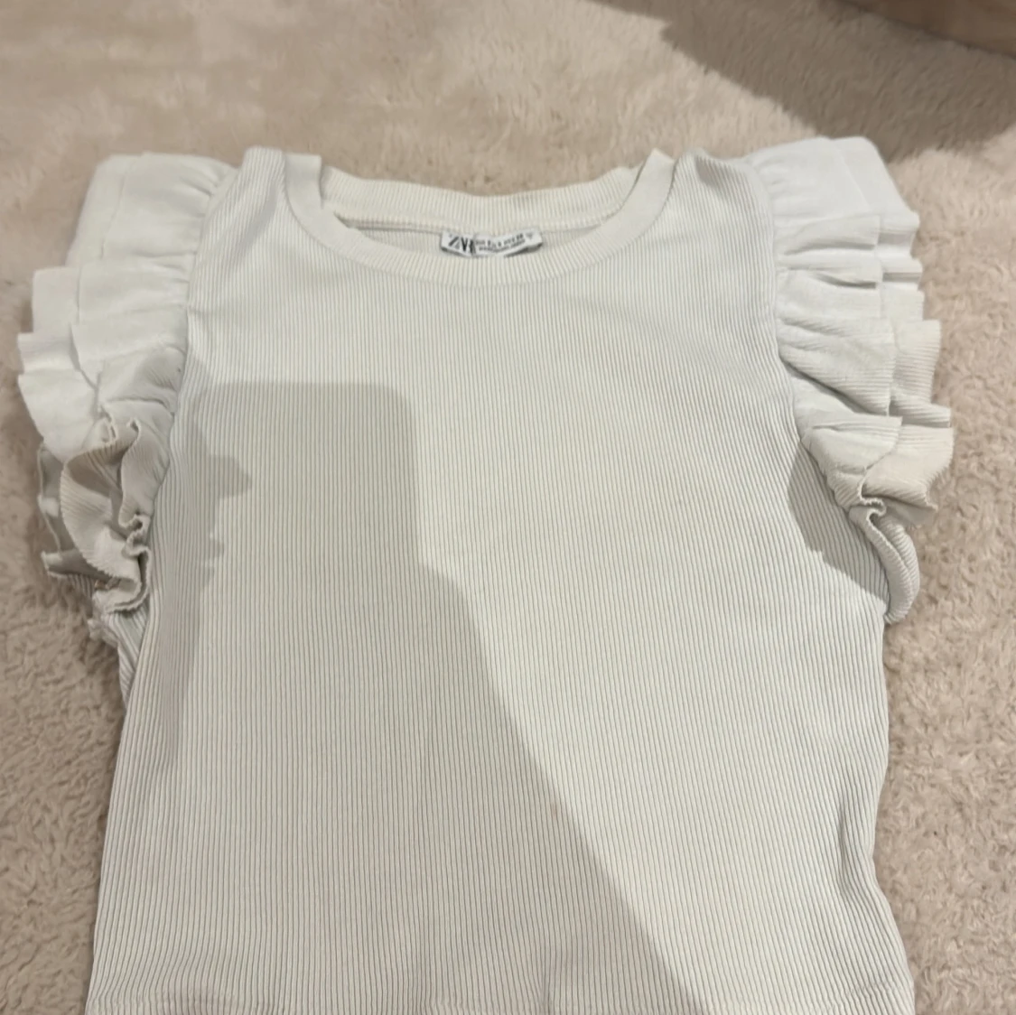 Vit ribbad topp med volangärmar Zara - 1