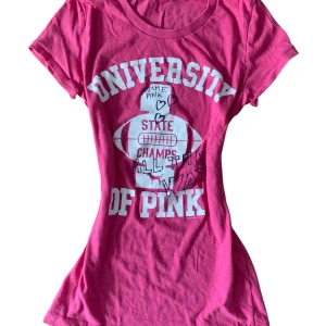 Vintage pink Victorias Secret PINK baby tee - Vintage pink Victorias Secret PINK baby tee, size S. Great condition! 💕Super cute Y2K, mcbling 2000s top! Don’t hesitate to ask me any questions! 
