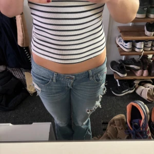 hollister lågmidjade jeans!💞💞 - världens snyggaste lågmidjade bootcut jeans från hollister!!💞 priset kan alltid diskuteras! 