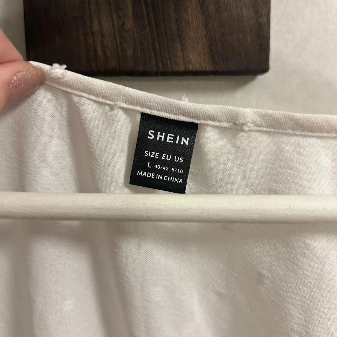 Vit blus med knappar från SHEIN - 2