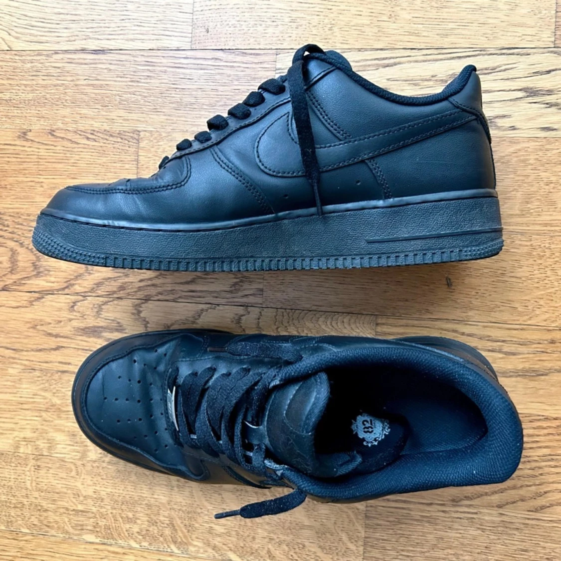 Svarta Nike Air Force sneakers - 90