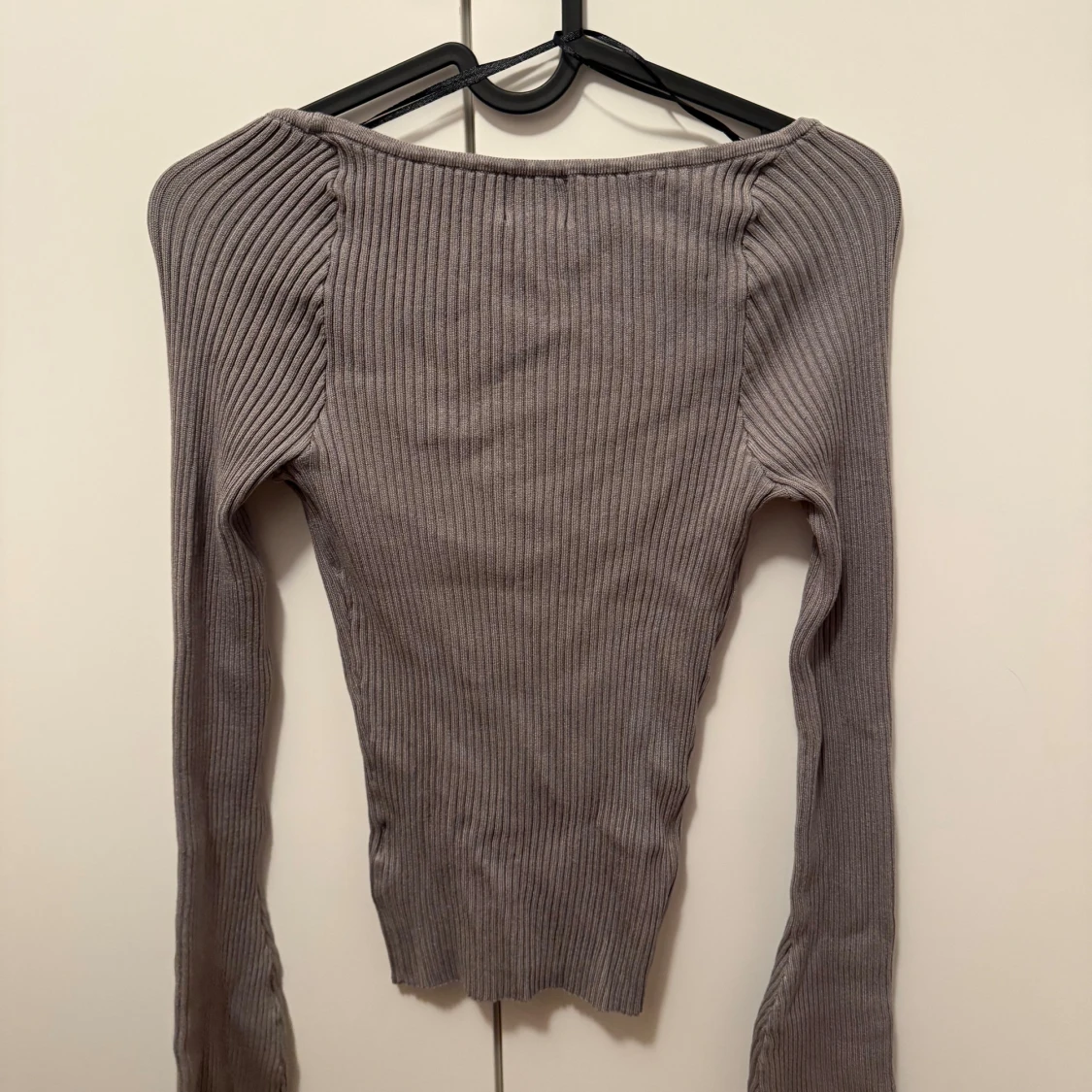 Ribbad grå långärmad topp H&M - 1