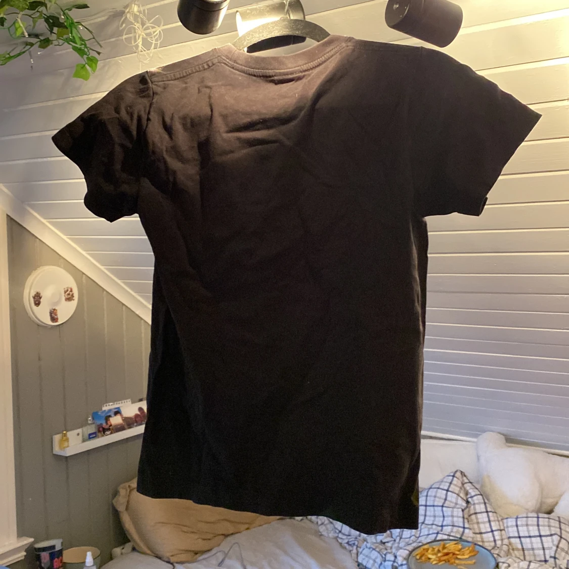 Svart t-shirt med draktryck Hong Kong - 2