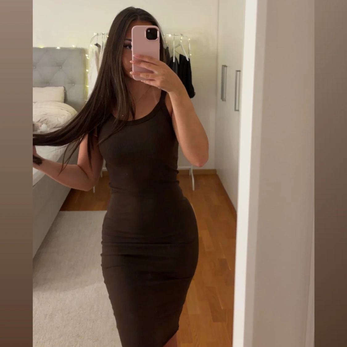 Brun ribbad långklänning