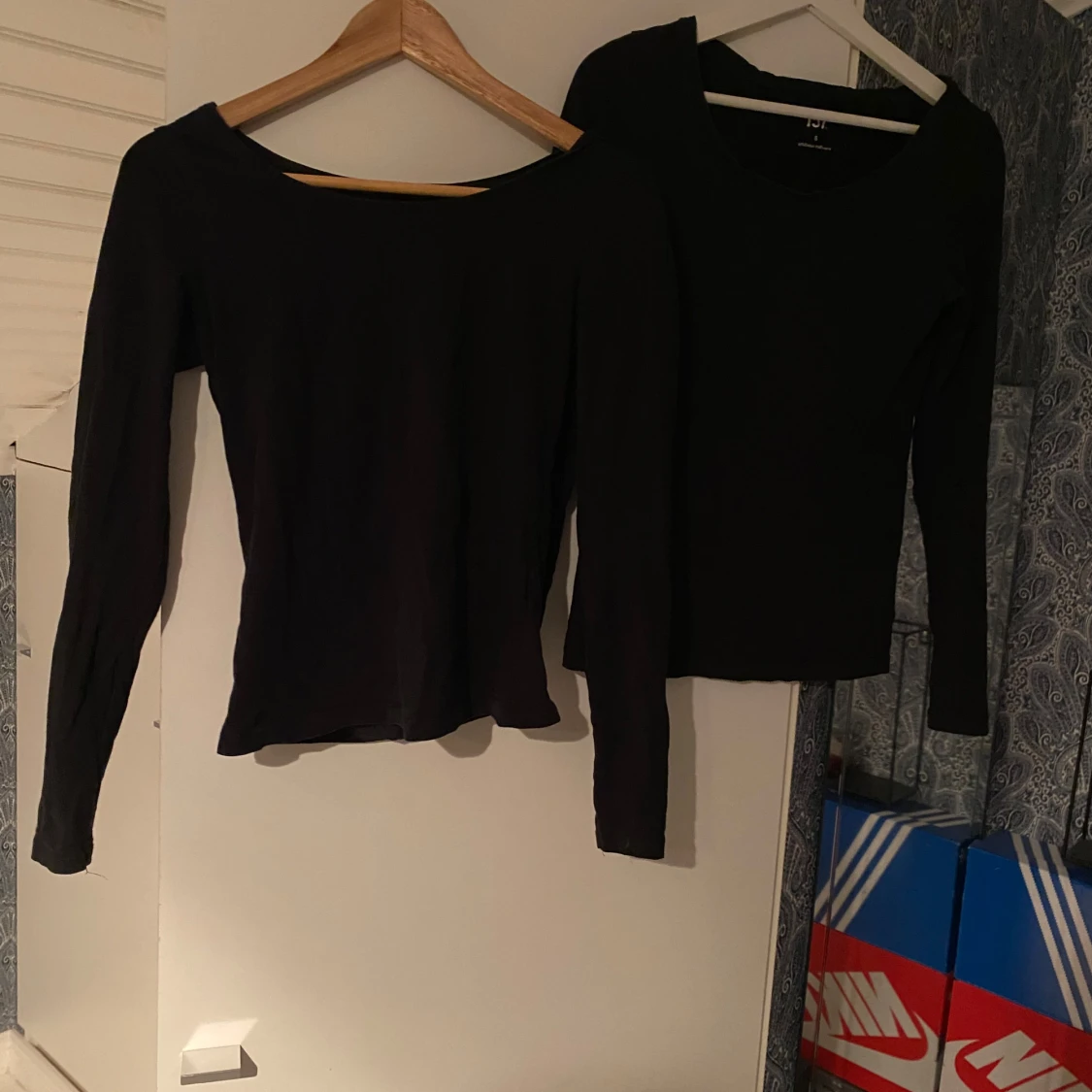 Svarta långärmade toppar HM