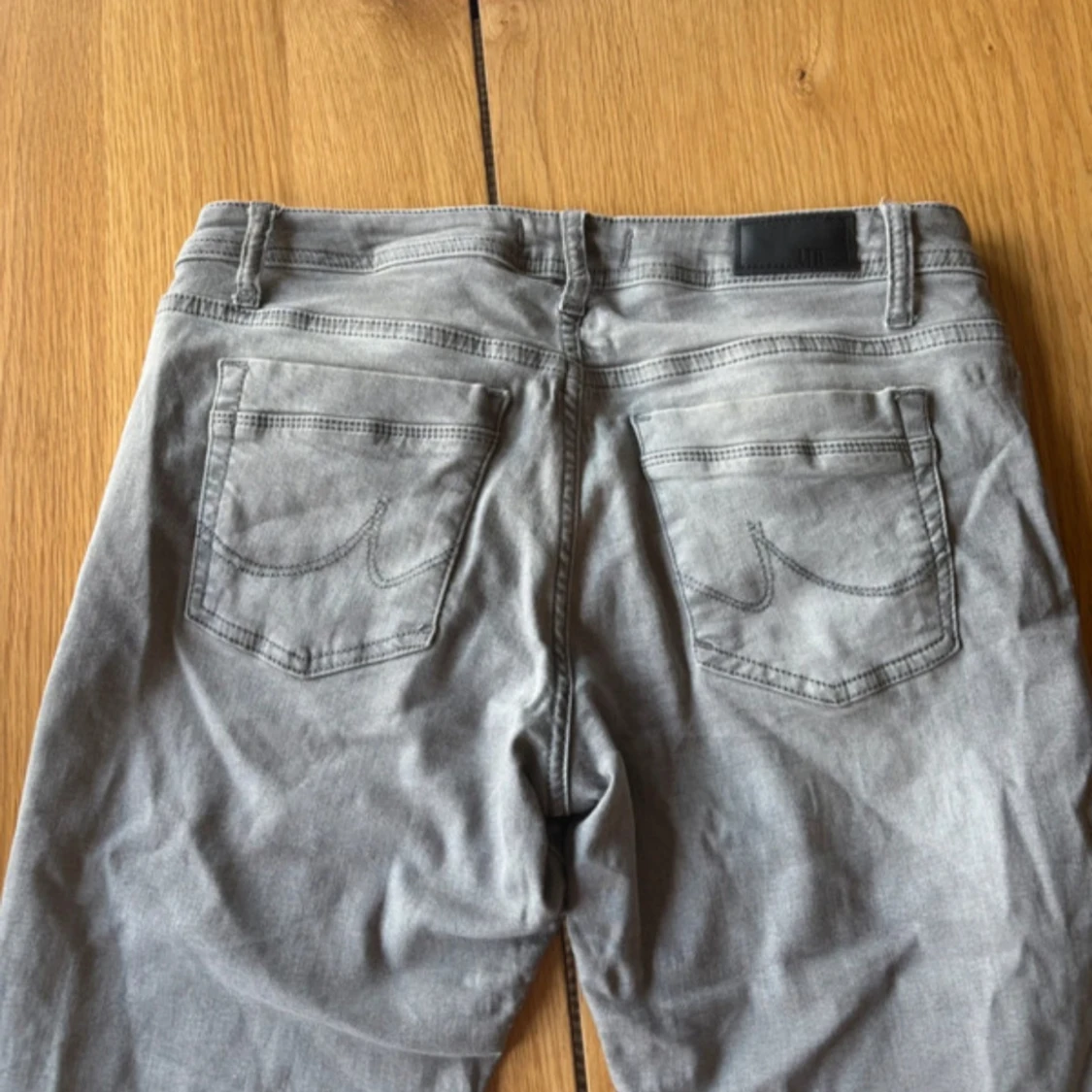Grå bootcut jeans från LTB - 1