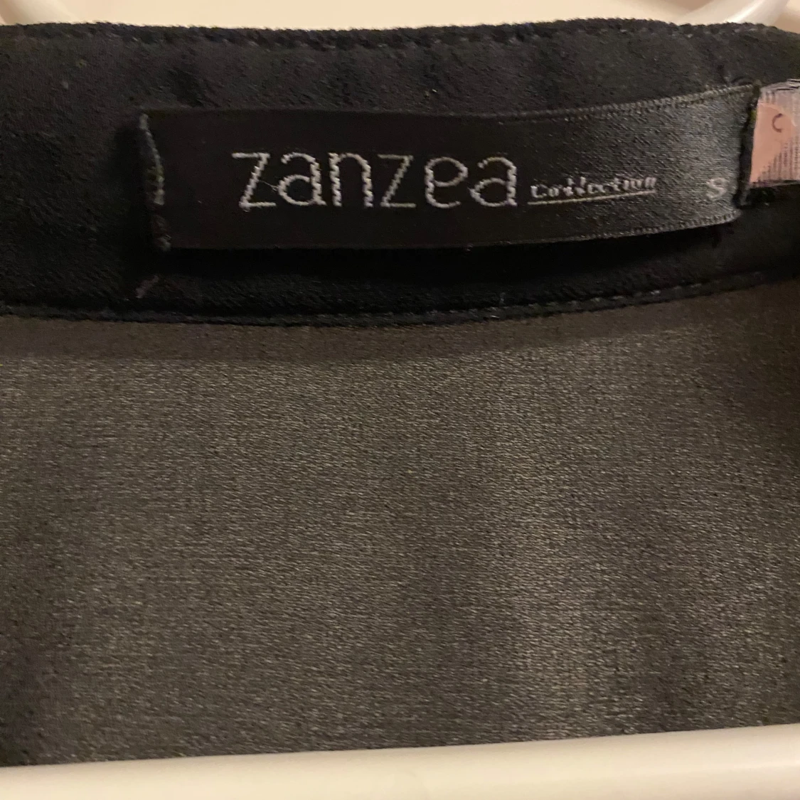 Svart henleyblus från Zanzea - 3