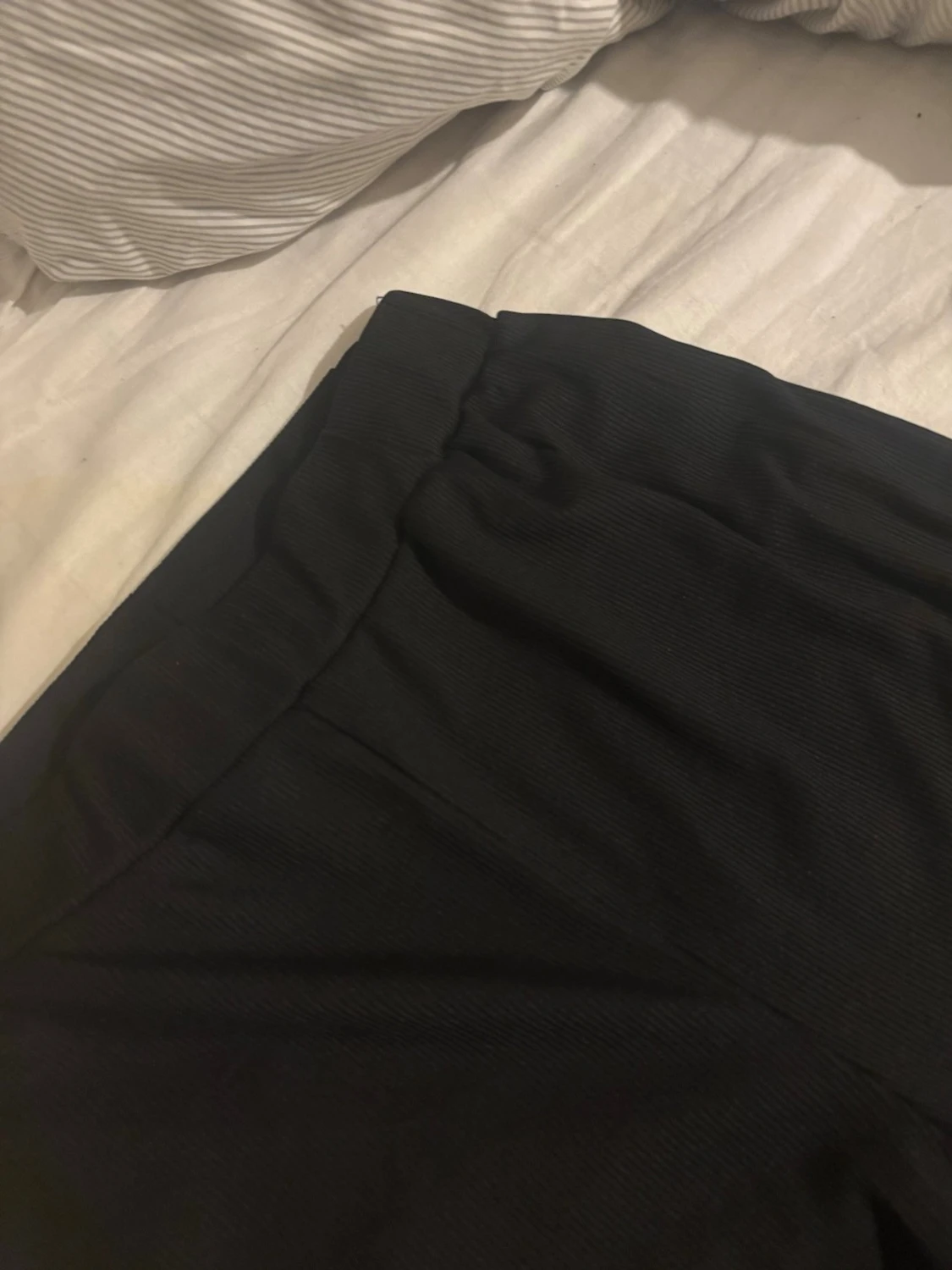 Svarta ribbade byxor  - 1