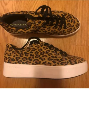 Leopard sneakers  - Helt nya trendiga leopardmönstrade sneakers! Storlek 37. Nypris ca 800 kr! 