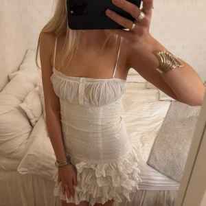 Studentklänning - Så sjukt fin studentklänning! Så nice🩷🩷🩷