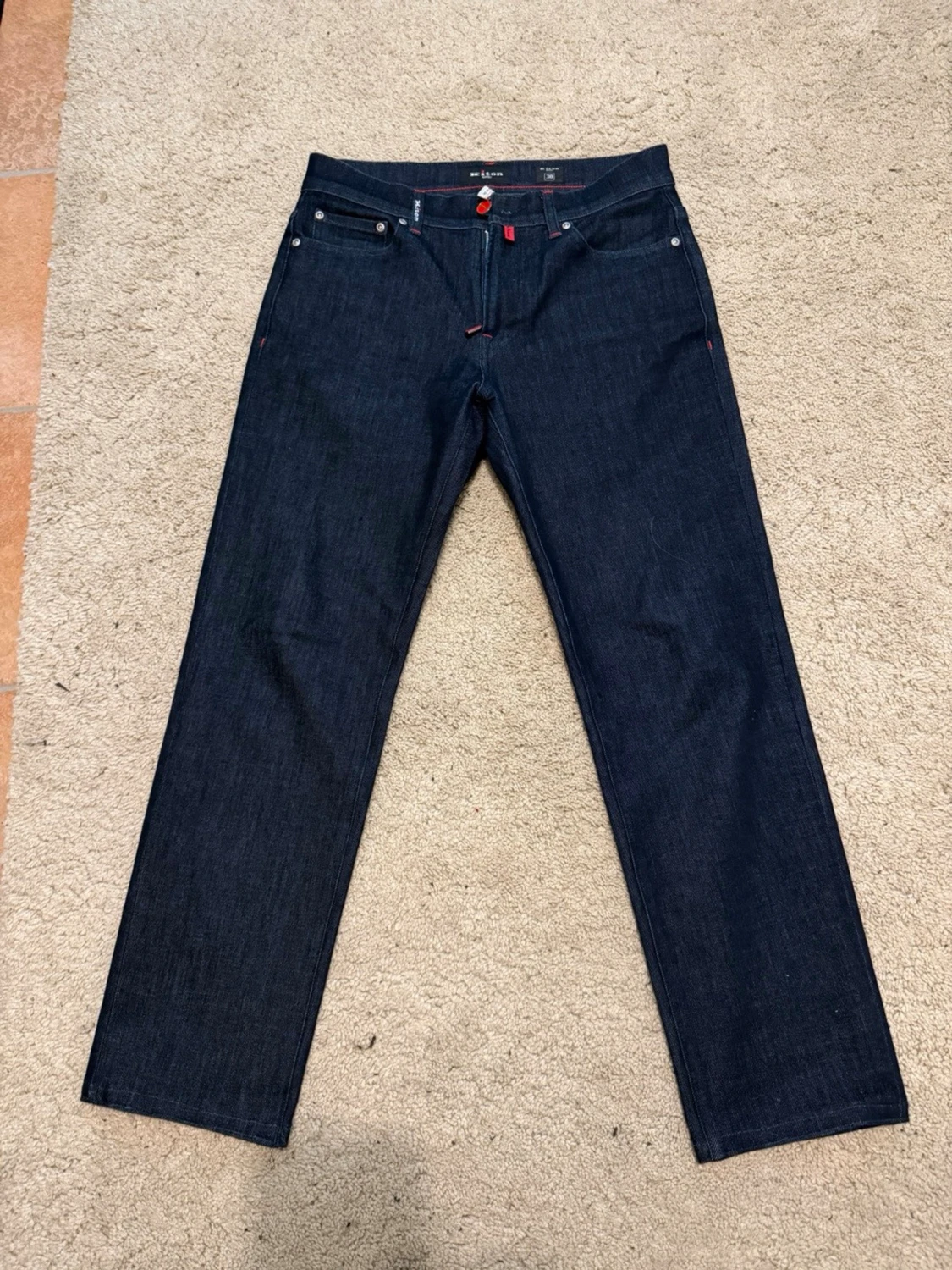 Mörkblå jeans från Kiton