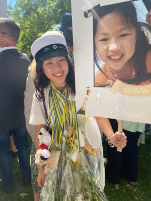 Object vit klänning - Endast använd till studenten, inga defekter eller liknande. 