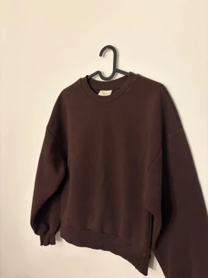 Tröja från Gina tricot  - Tröja ifrån Gina tricot i storlek xs men aldrig kommit till användning för mig.