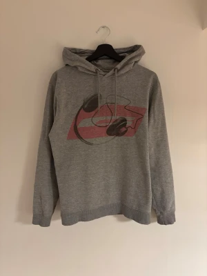 Jack & Jones hoodie  - Unik Jack & Jones som som är stilren, jätte bra skick därav priset. Skriv ifall du har någon fråga!