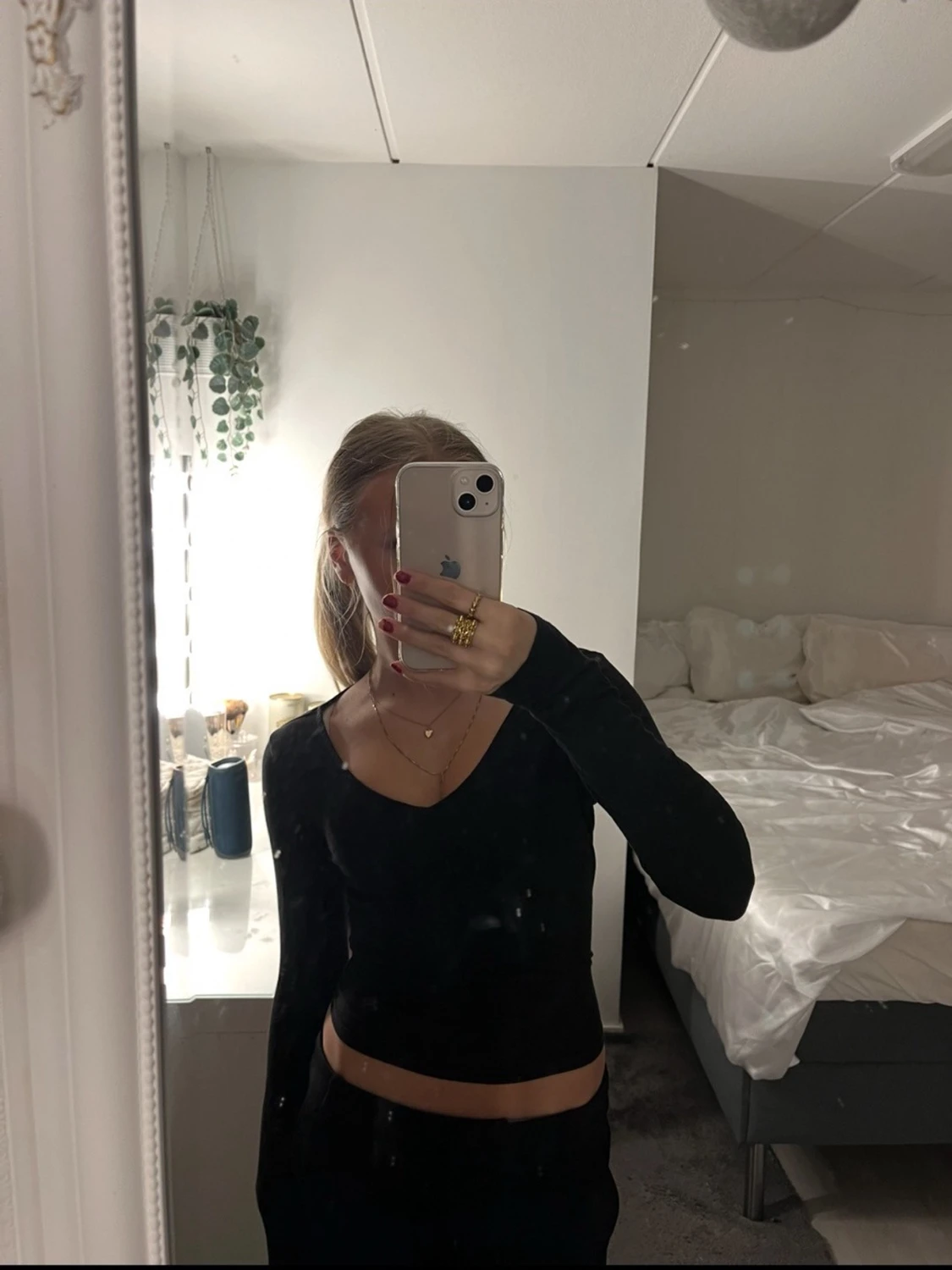 Svart croppad långärmad topp