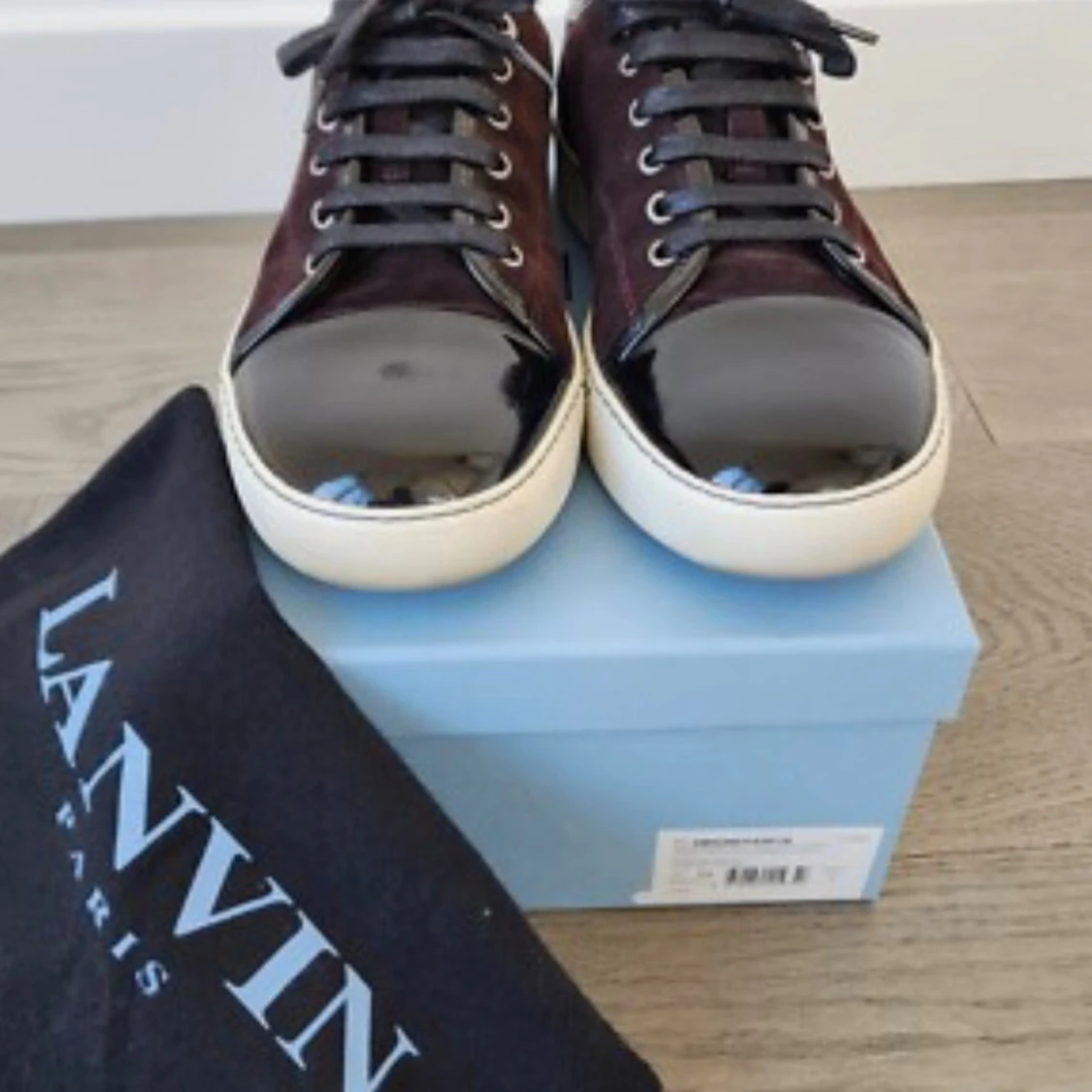 Lanvin vinröda sneakers i mocka - 1