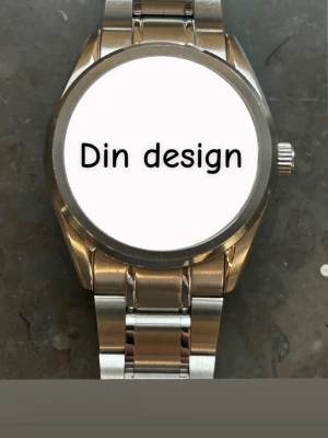  Designa din egen klocka -  Designa allt du vill på klockan från armband till urtavla och allt annat
