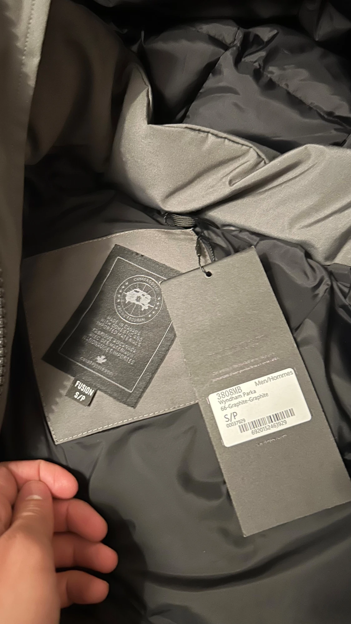 Canada goose black label - 1