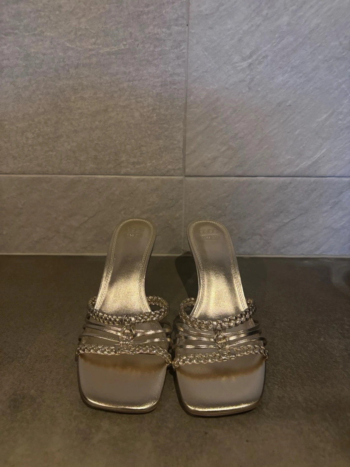 Kitten heals oanvända från asos  - 2