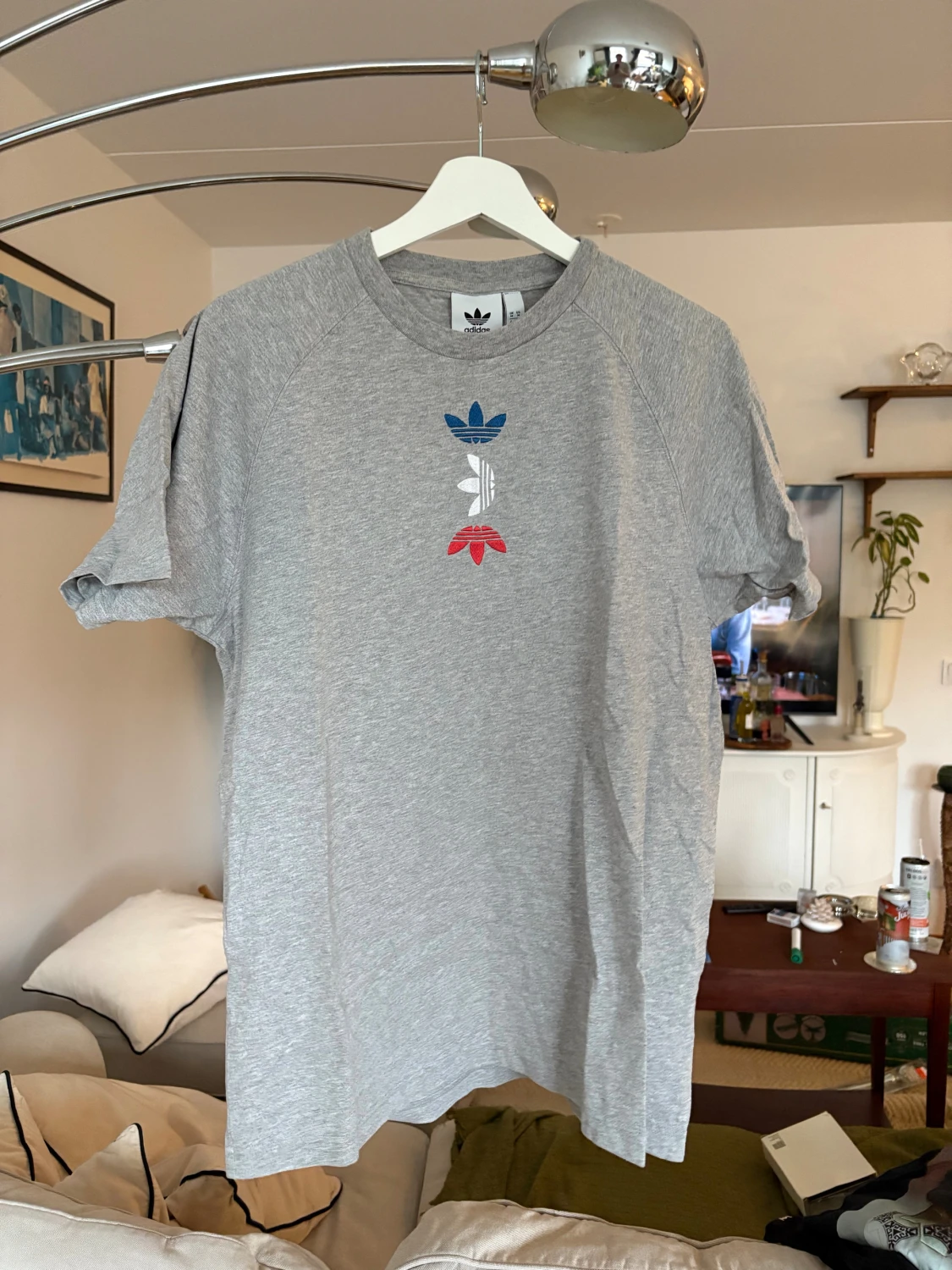 Grå Adidas t-shirt med tryck