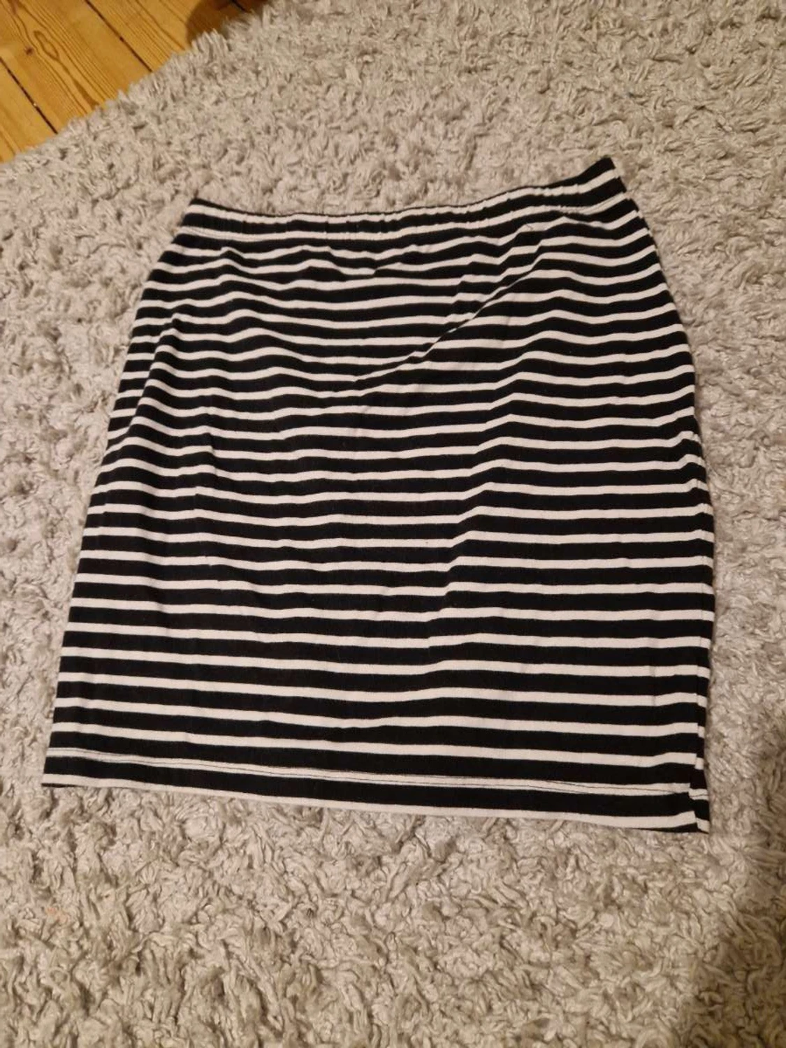 Randig svartvit kjol Zalando Essentials