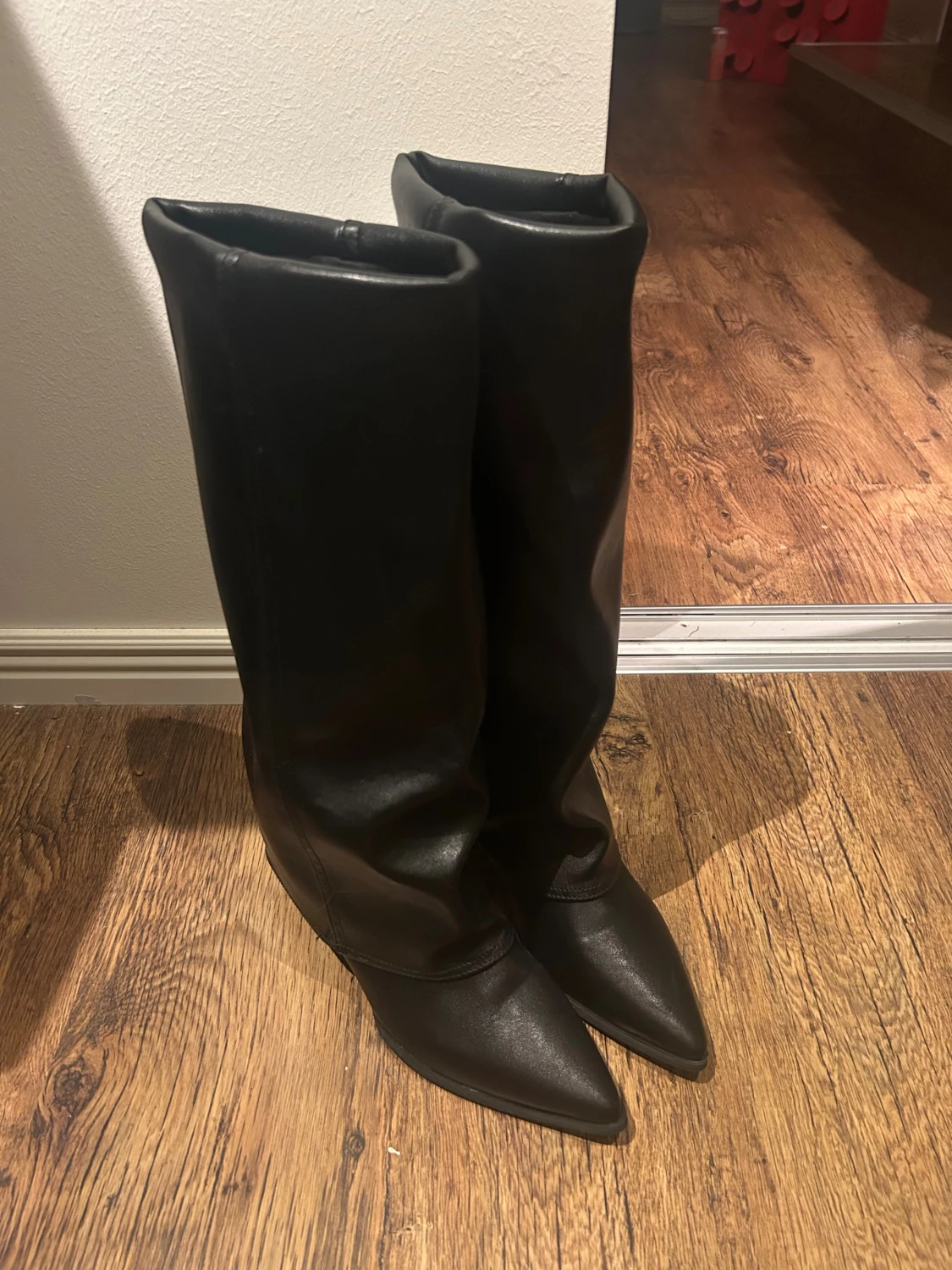 Svarta knähöga boots - 1