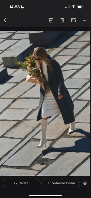 Grå kappa  - Så fin grå kappa från HM. Köpt för 859 kr. Kan skicka bättre bilder om det behövs. Storlek S 🩷