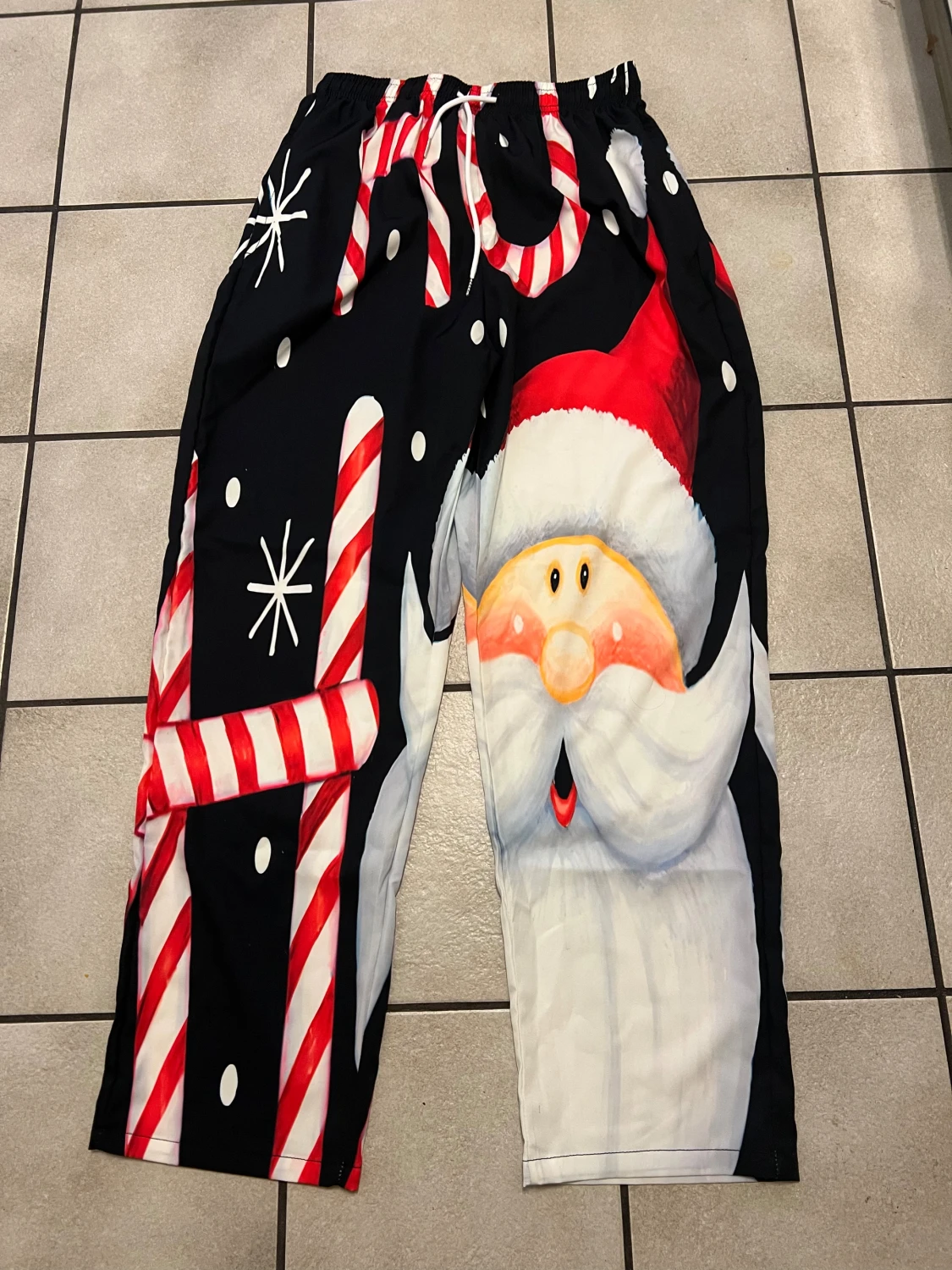 Julbyxor med tomtemotiv och polkagrisar - 1