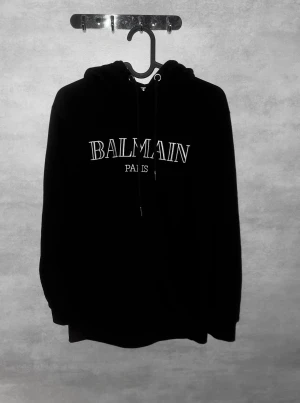 Balmain hoddie - För sköna. 