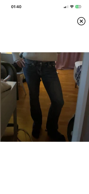 True religion jeans - säljer dessa jätte snygga true religion jeans i storlek W26 och modellen Becca!! köpte jeansen här på plick men tyvärr passade de inte så inte kommit till användning där av säljer ja de(inte mina bilder utan från tjejen jag köpte de av!!). pris kan diskuteras!!!