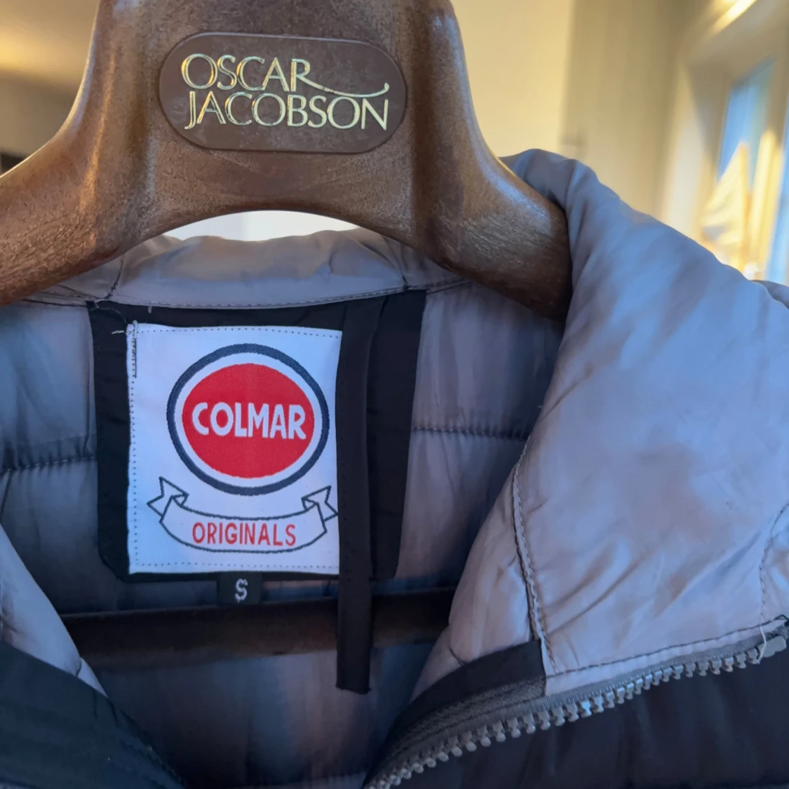 Svart pufferjacka från Colmar - 2