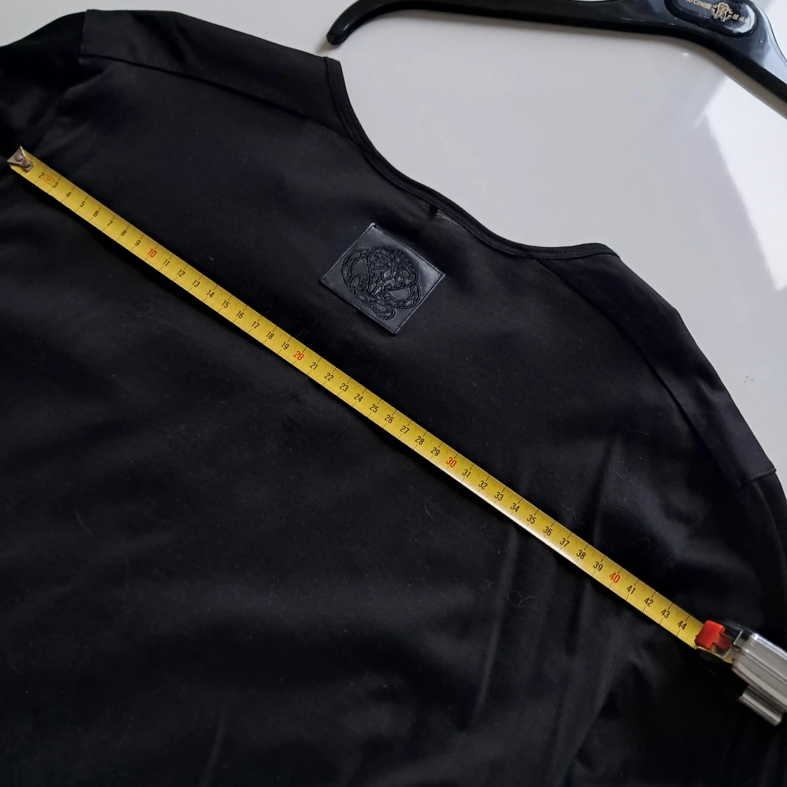 Svart skjortan från Roberto Cavalli at H&M, L i Siden o Bomull.  - 3