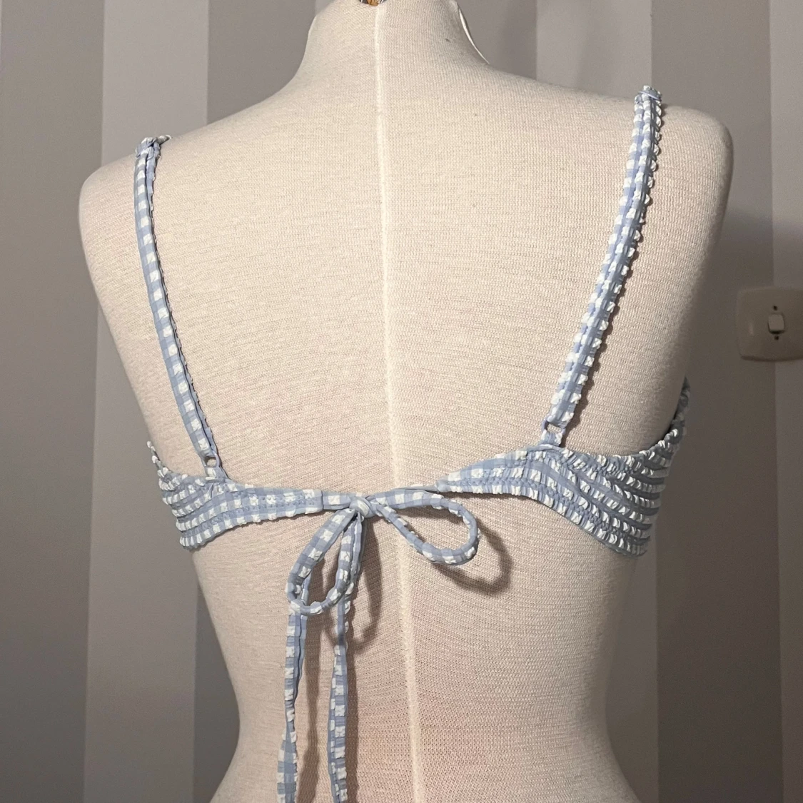 Blåvit rutig bikini med knyt - 1