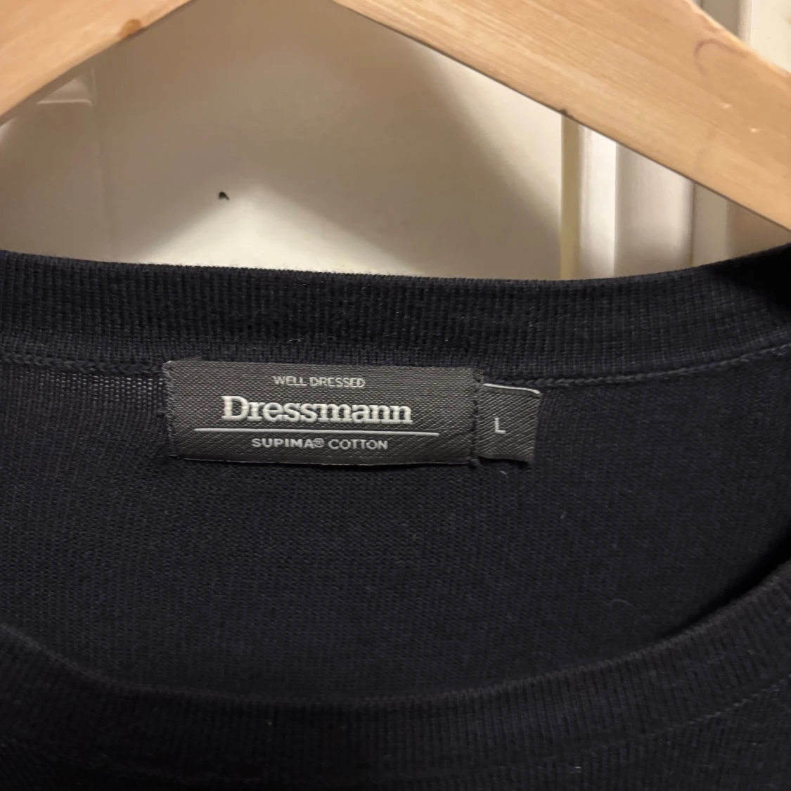 Svart bomullströja från Dressmann - 2