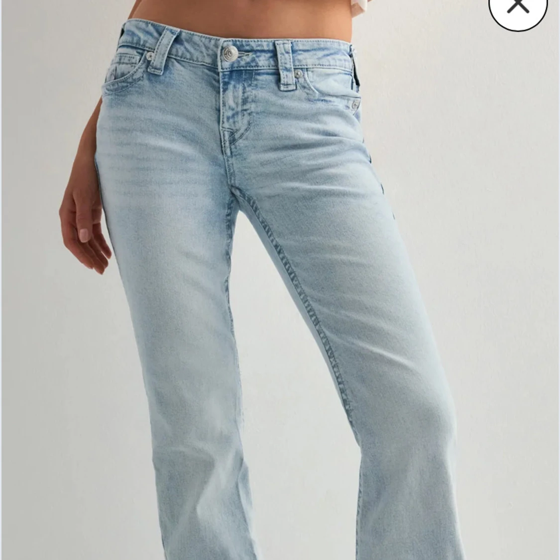 Ljusblå True Religion jeans med broderi - 2