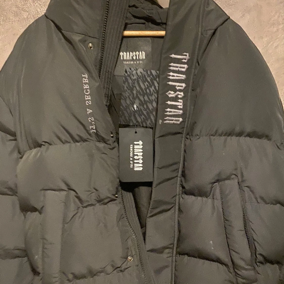 Svart pufferjacka från Trapstar - 1