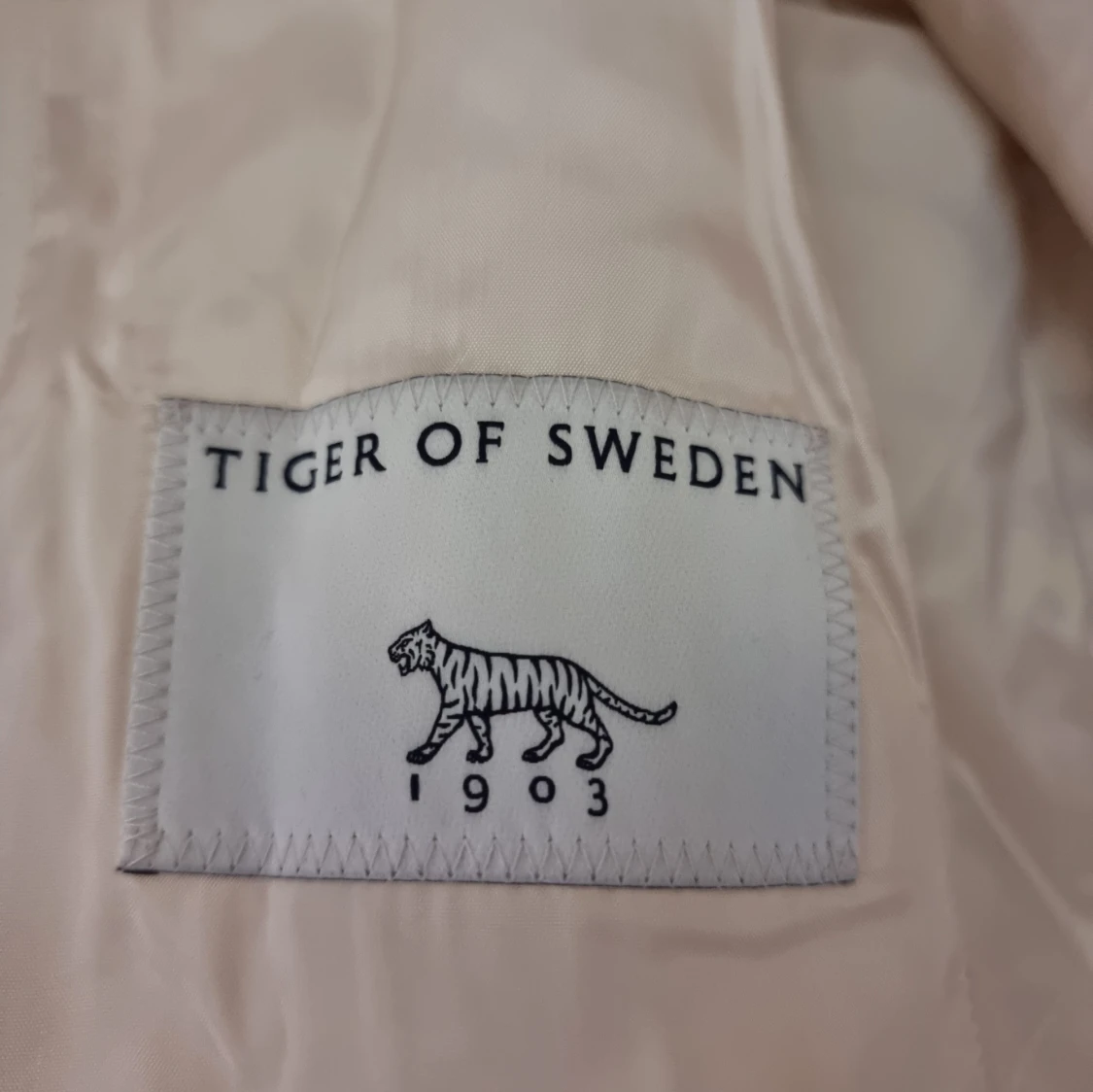 Creme vit linnekavaj från Tiger of Sweden - 3
