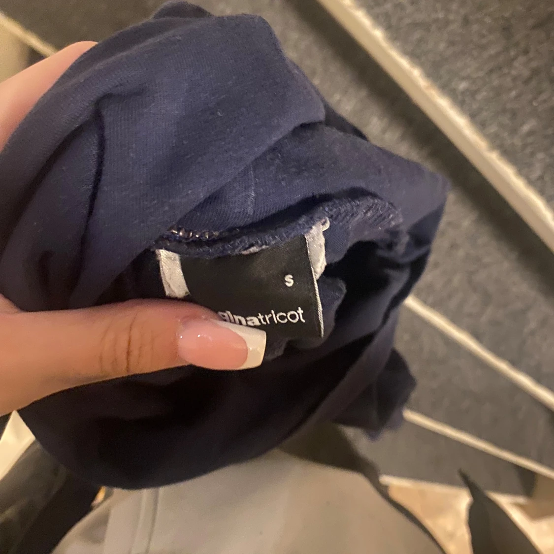 Mörkblå mjukisbyxor från Gina Tricot - 1