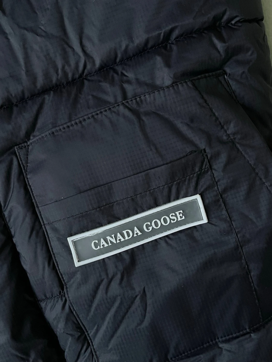 Svart dunväst från Canada Goose - 3