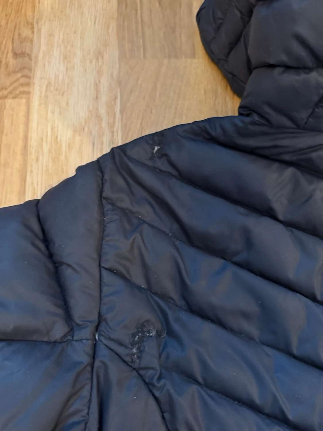 Svart dunjacka Peak Performance - 3