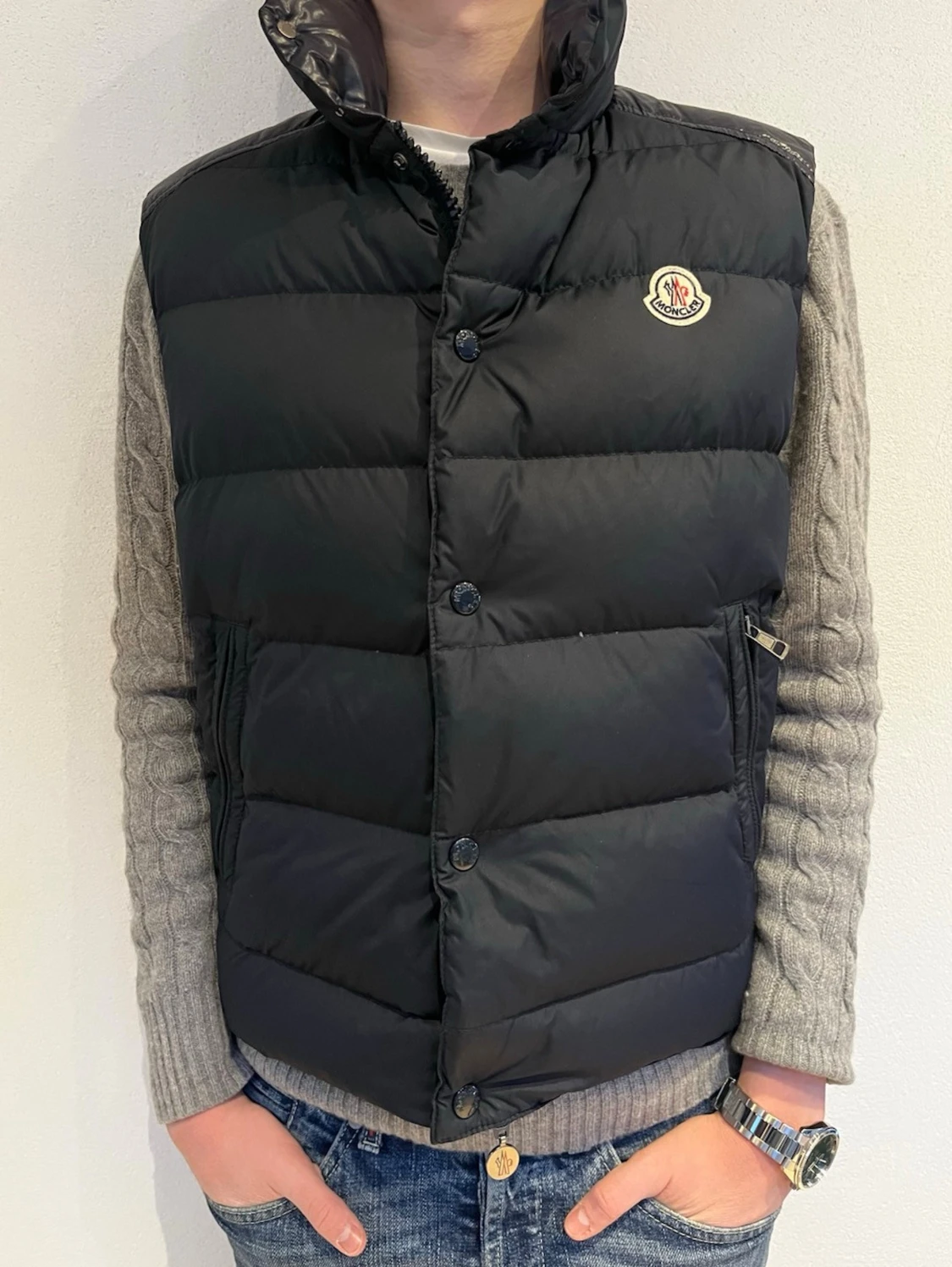 Moncler väst svart