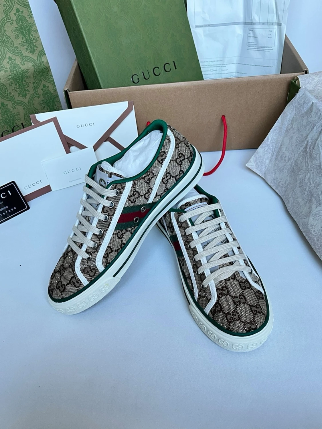 Gucci GG Supreme låga sneakers - 1