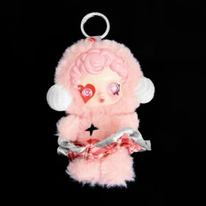 Skullpanda Nyckelring ⛓️ - Äkta ’Rhapsody’ från ’Pop Mart x Skullpanda Winter Symphony Series’! 🩷⛓️I fint skick förutom att de vita ’bollarna’ på sidan har blivit lite smutsiga till följd av att den hängt på väskan, men inget man stör sig på tycker jag 😌Köp nu 💌