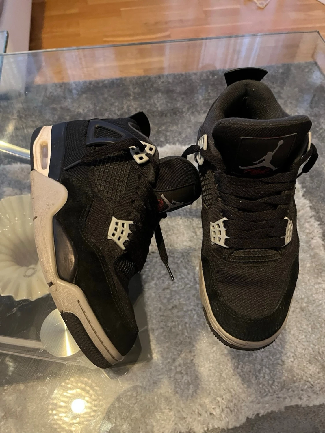 Svarta Nike Air Jordan 4 sneakers