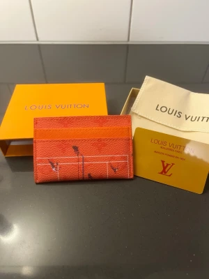  korthållare - Korthållare, helt ny och o använd, i jätte sällsynt modell, allt som syns i bilden medföljer, skickas inom 24 timmar, har även andra modeller och färger i min bio