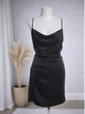 NA-KD Endast 99kr Helt ny - Helt ny för endast 99kr från NA-KD, strl s, 100% polyster