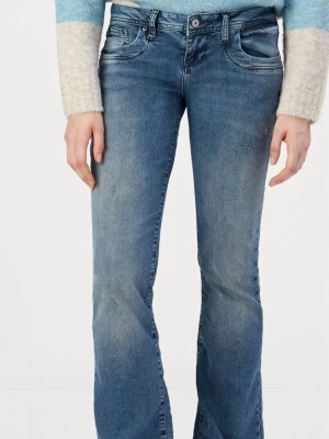 LTB low waist jeans  - Lowwaist bootcut jeans från LTB i storlek 25/30. Ett par populära jeans som inte är använda många gånger. Skriv för mått💞på bilderna ser byxorna grå ut av någon anledning, skriv för tydligare bilder så fixar jag!