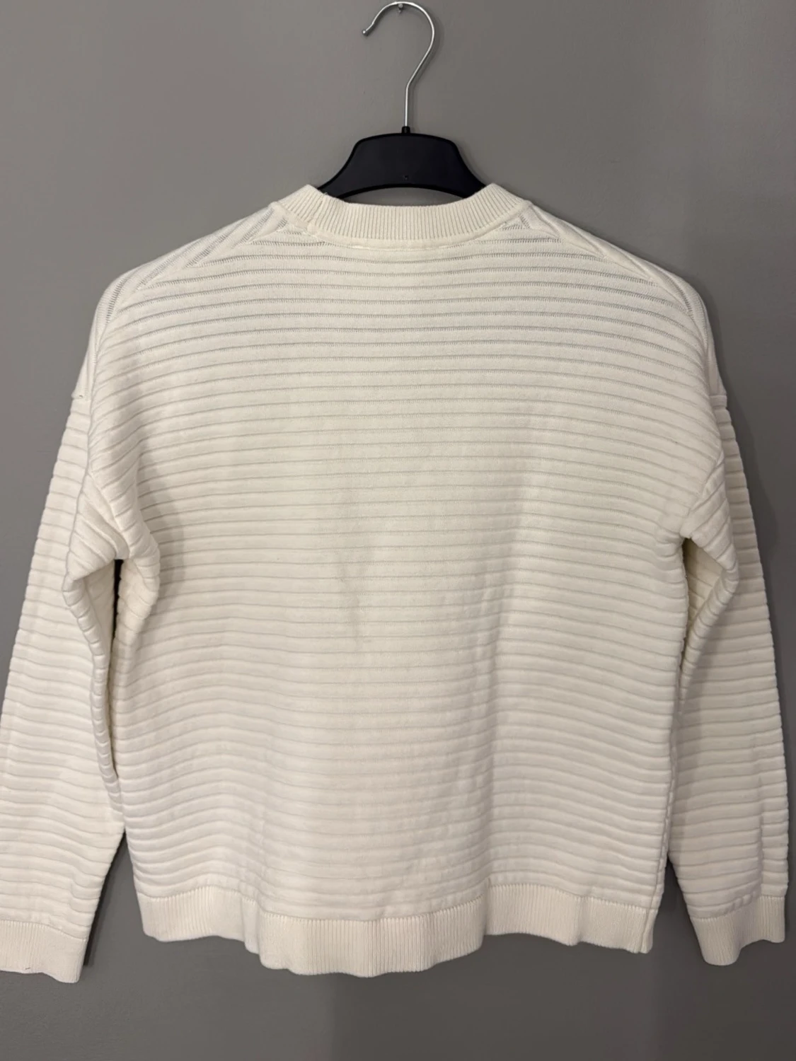 Vit Tröja  - 2