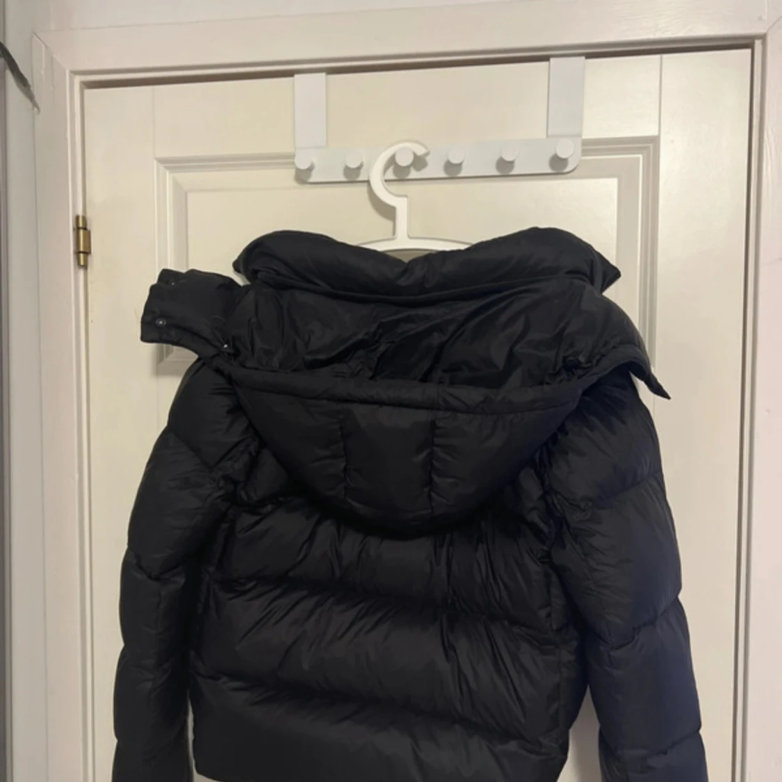 Svart pufferjacka från Calvin Klein - 2