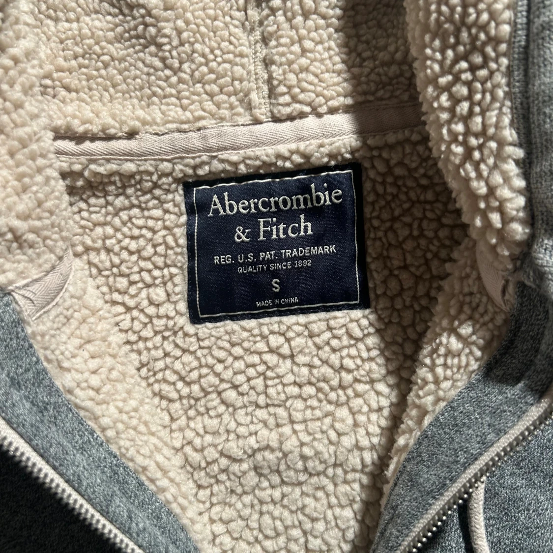 Abercrombie & Fitch hoodie - 2
